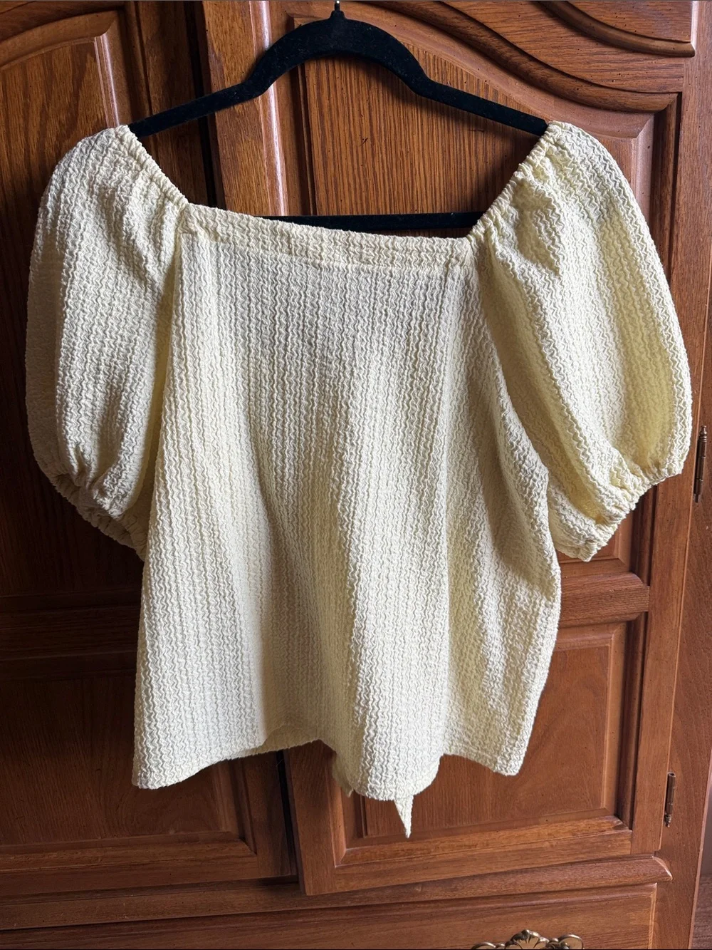 LOFT Pale Yellow Textured Puff-Sleeve Tie-Front Blouse